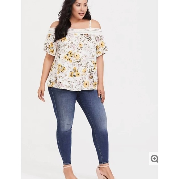 Torrid YELLOW FLORAL STRETCH CHALLIS COLD SHOULDER TOP - Picture 4 of 12